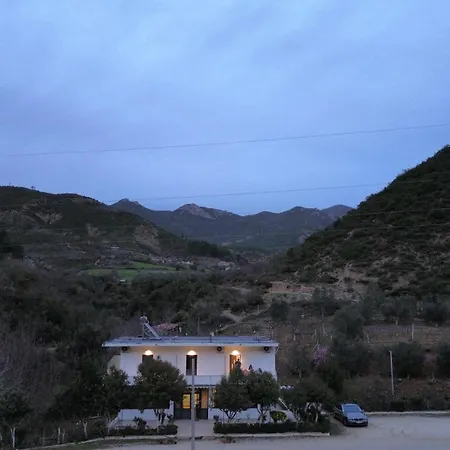 Hotel Eno 3*